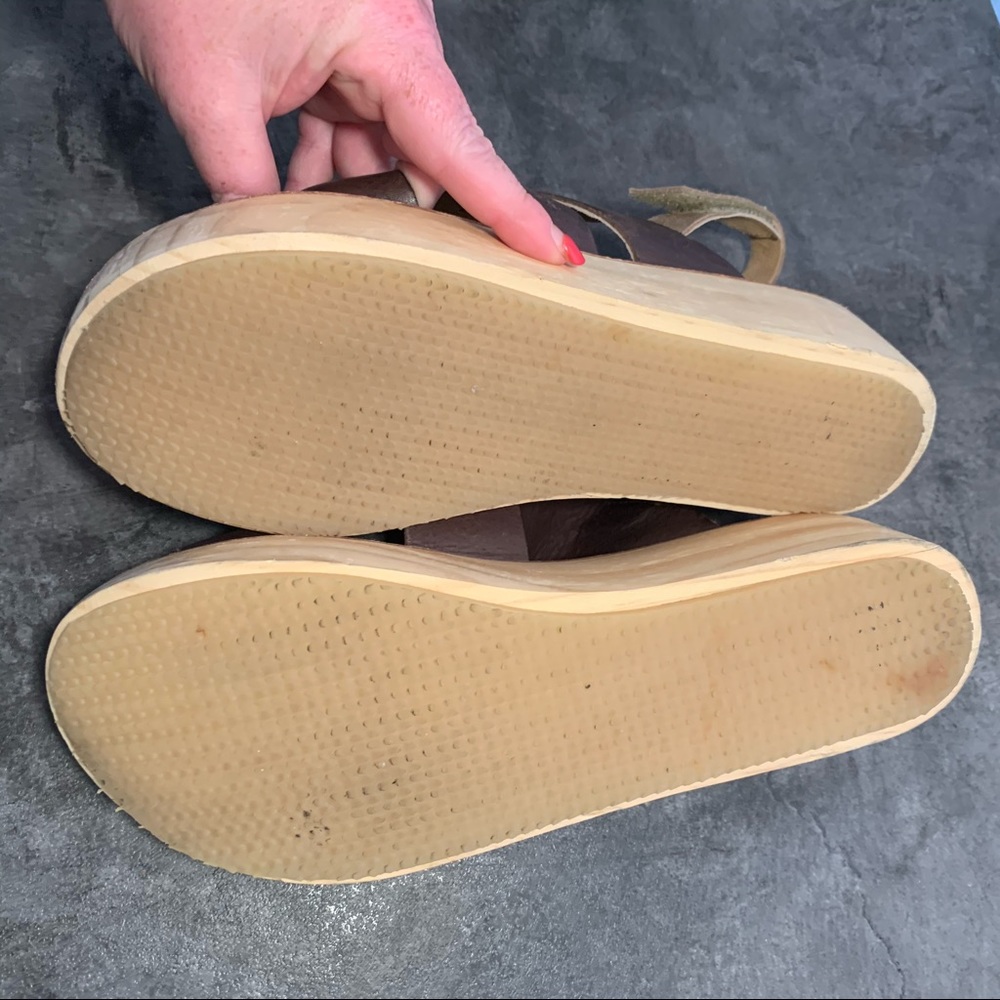 KOOLABURRA by UGG Sandals - Picture 4 of 6